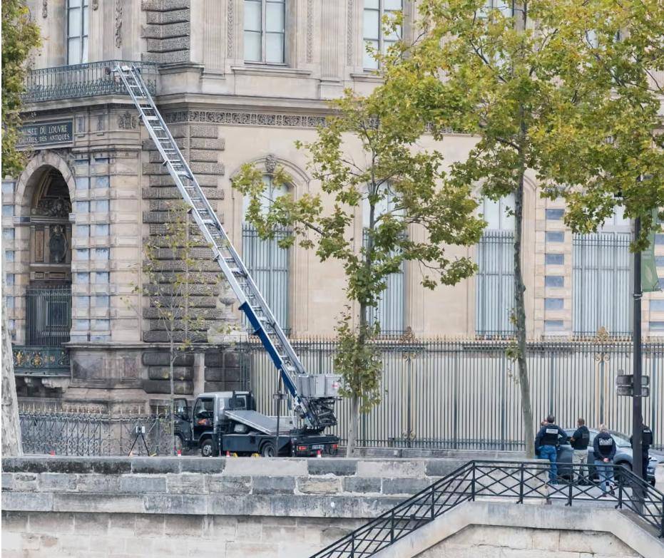 卢浮宫失窃背后：一个“分裂的法国”与消费市场巨变